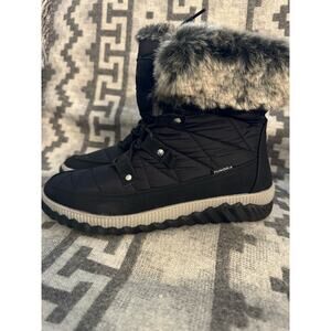Tundra Women's Freemont Fashion Boot Size 9